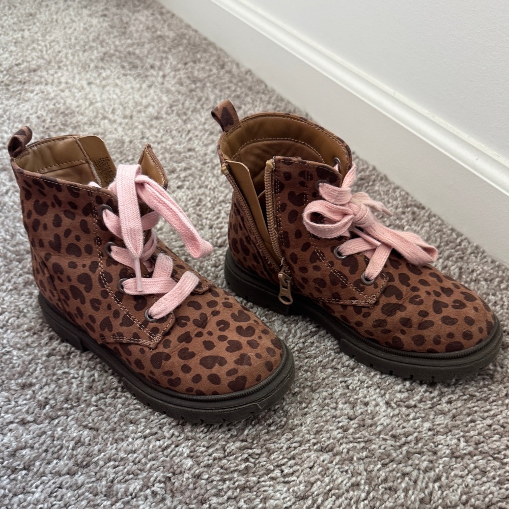 Girls Leopard Print Lace-Up Boots with Pink Laces